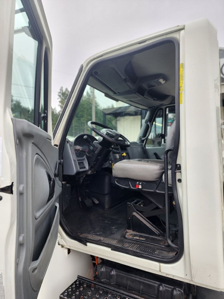 International 4300  2005