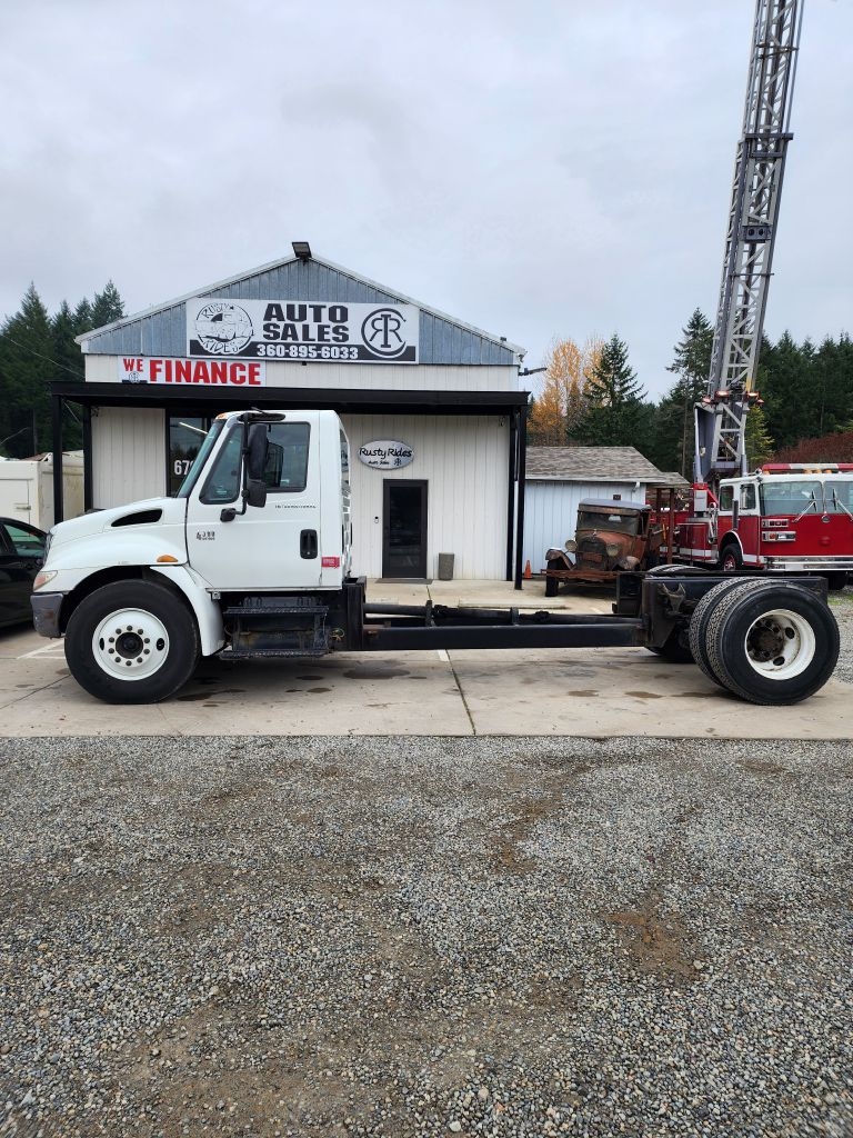 International 4300  2004