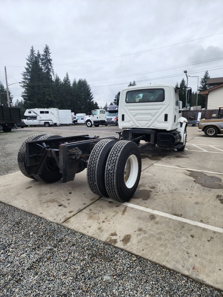 International 4300  2004