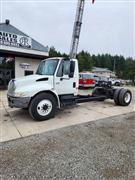 2004 International 4300 