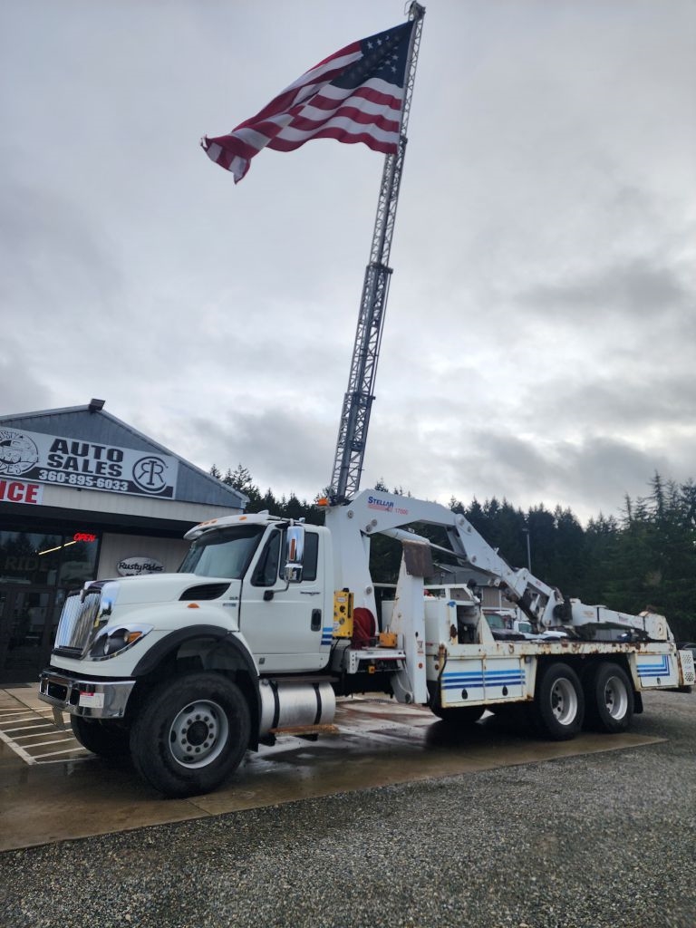 International 7400  2013