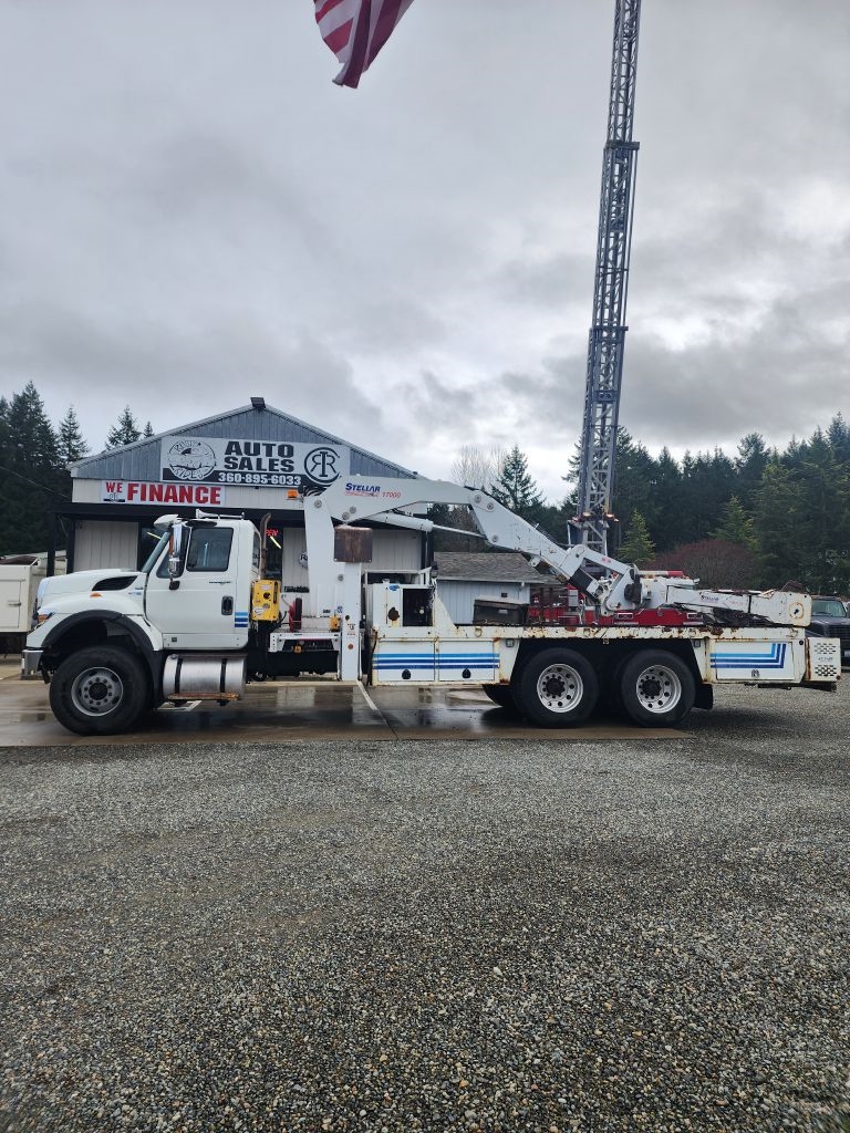 International 7400  2013