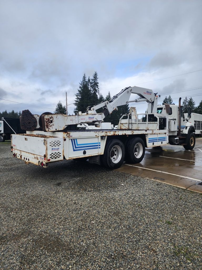 International 7400  2013