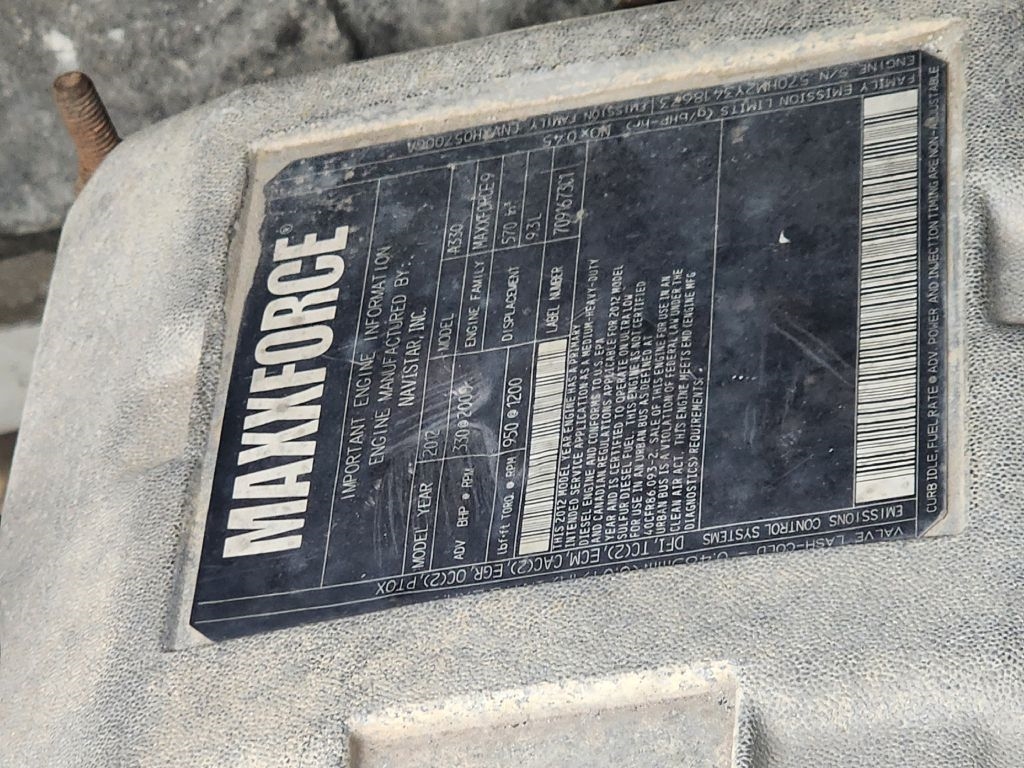 International 7400  2013