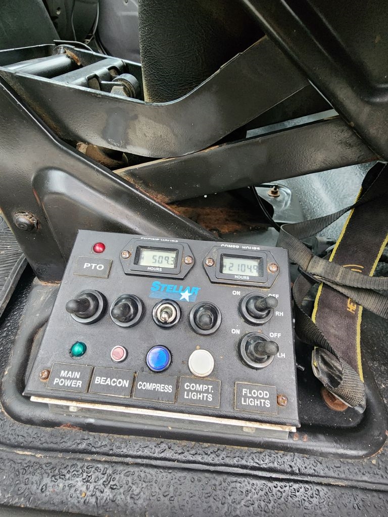 International 7400  2013