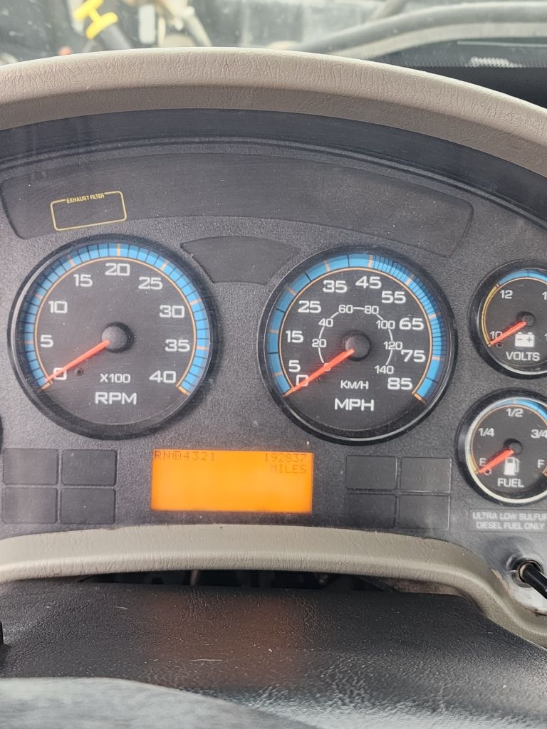 International 7400  2013