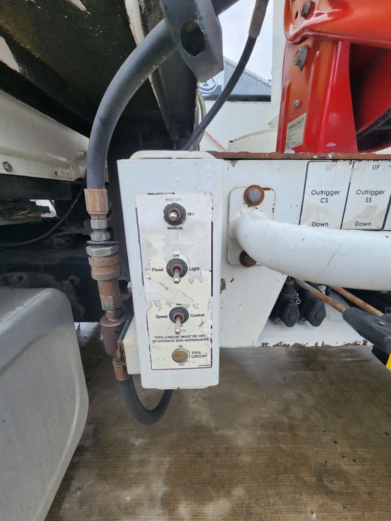 International 7400  2013