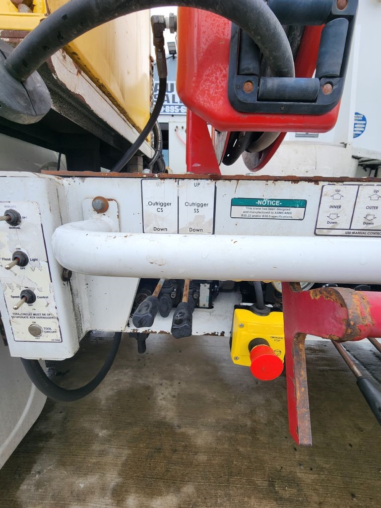 International 7400  2013