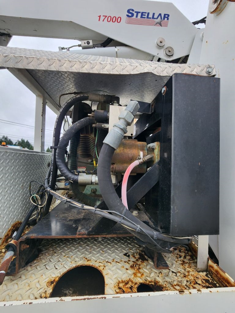 International 7400  2013