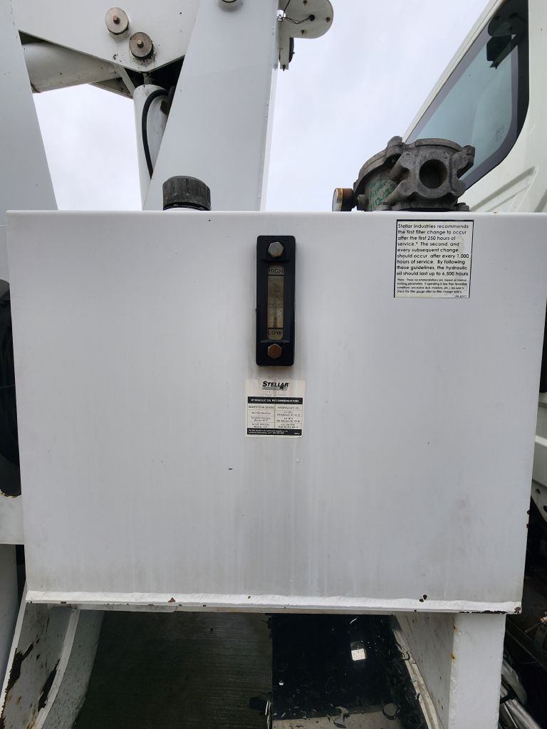 International 7400  2013