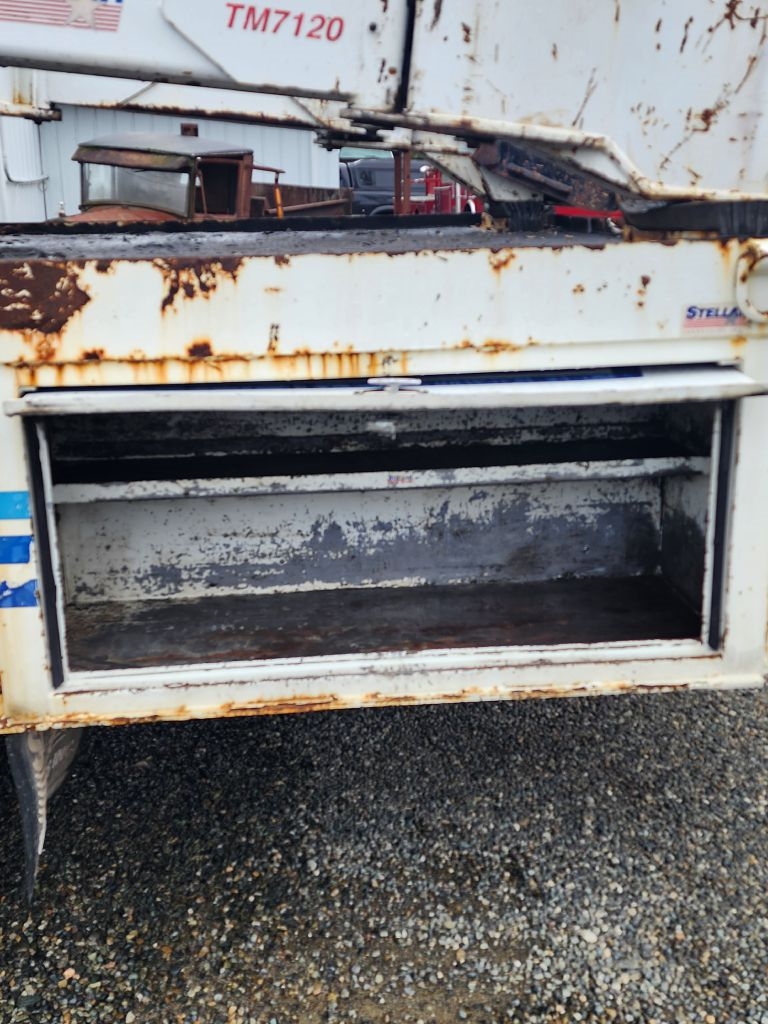 International 7400  2013