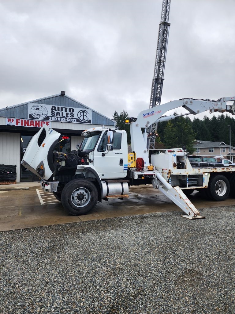 International 7400  2013