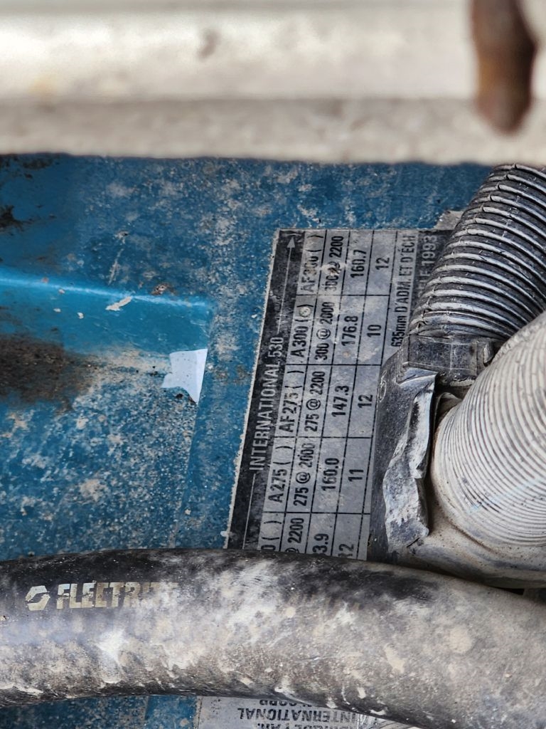 International 8100  1994