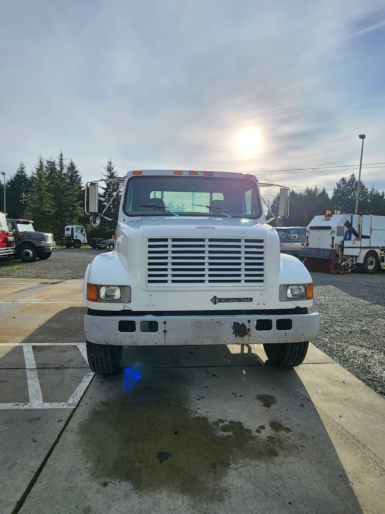 International 4700  1999