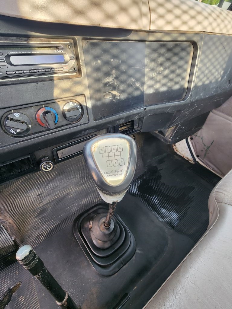 International 4700  1999