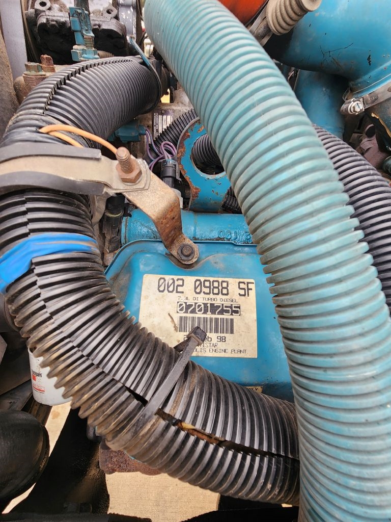 International 4700  1999