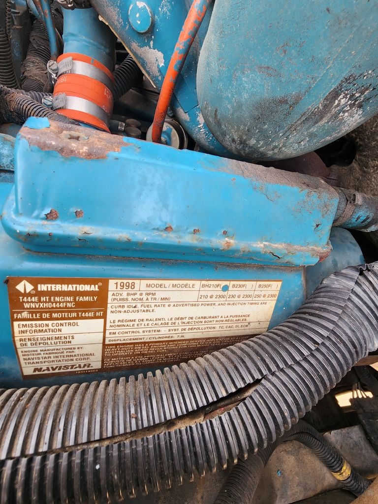 International 4700  1999