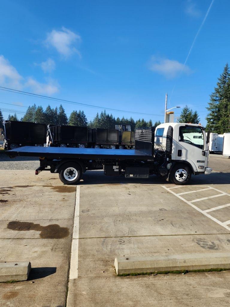 Isuzu NPR  2013