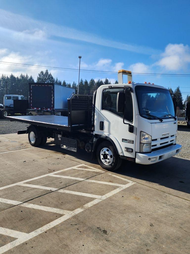 Isuzu NPR  2013