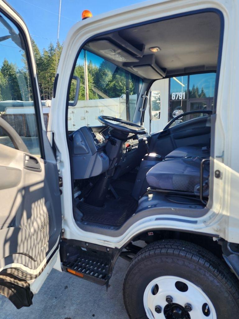 Isuzu NPR  2013