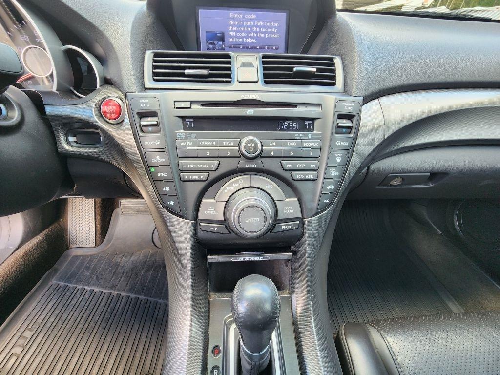 Acura TL 6-Speed AT with Tech Package and 18-In. WP 2013