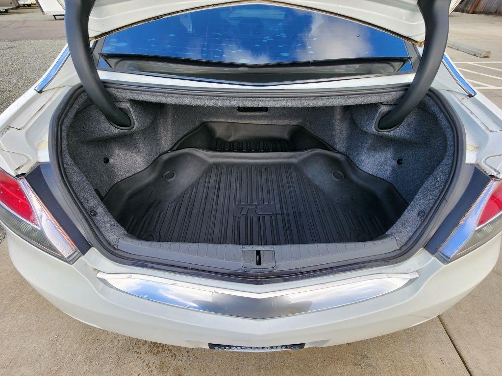 Acura TL 6-Speed AT with Tech Package and 18-In. WP 2013