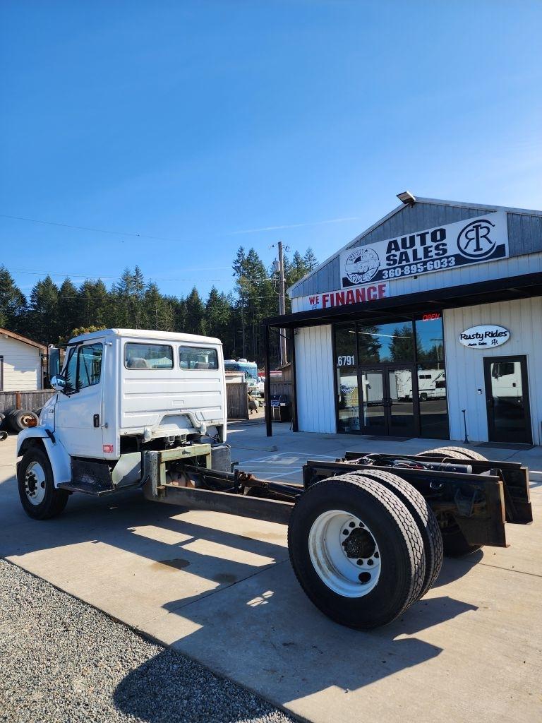 Freightliner FL70  1999