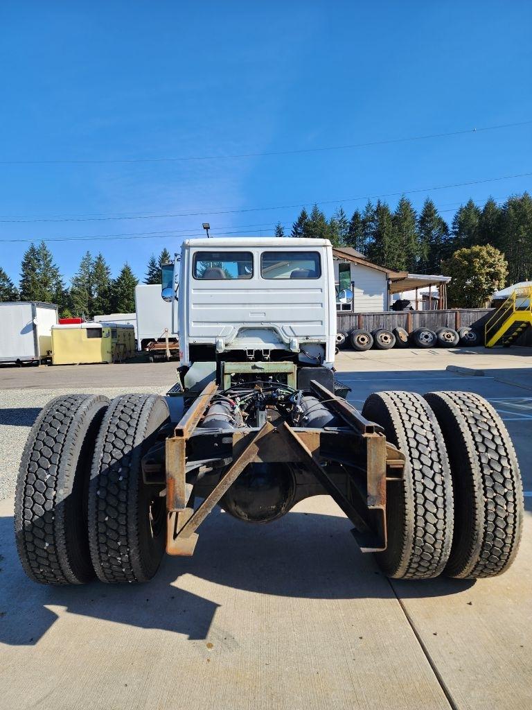 Freightliner FL70  1999