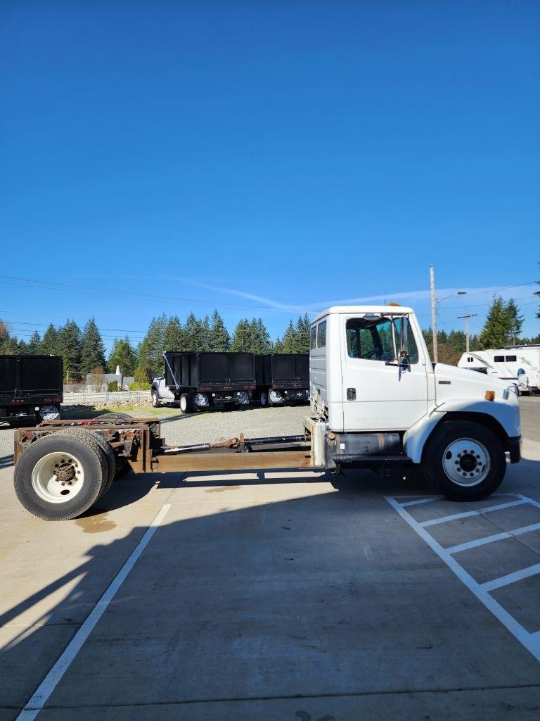 Freightliner FL70  1999