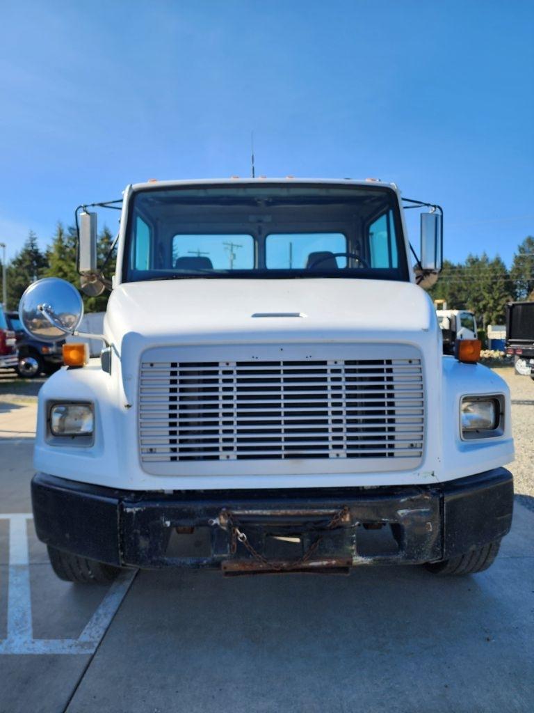 Freightliner FL70  1999