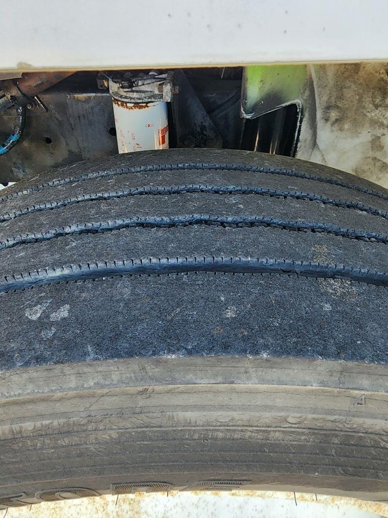 Freightliner FL70  1999