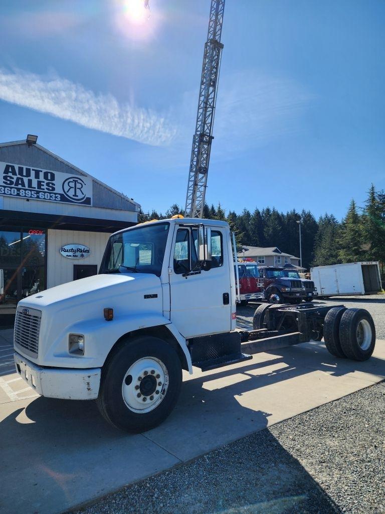 Freightliner FL70  1999