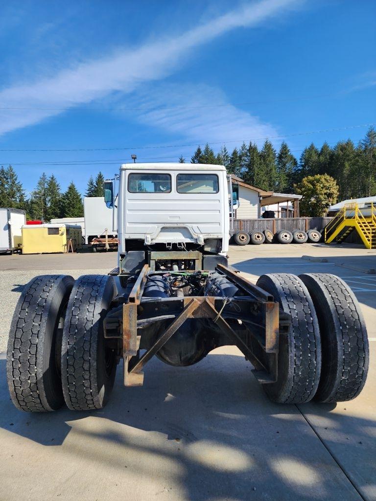 Freightliner FL70  1999