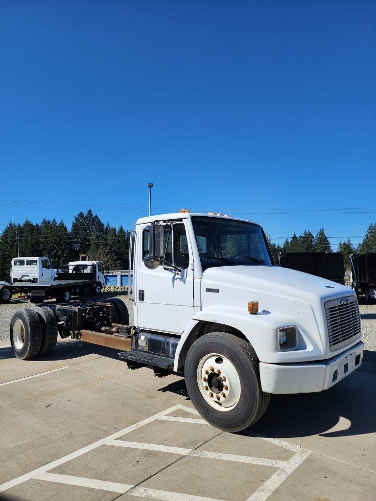 Freightliner FL70  1999
