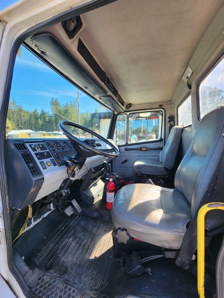 Freightliner FL70  1999