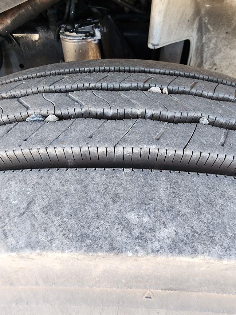 Freightliner FL70  1999