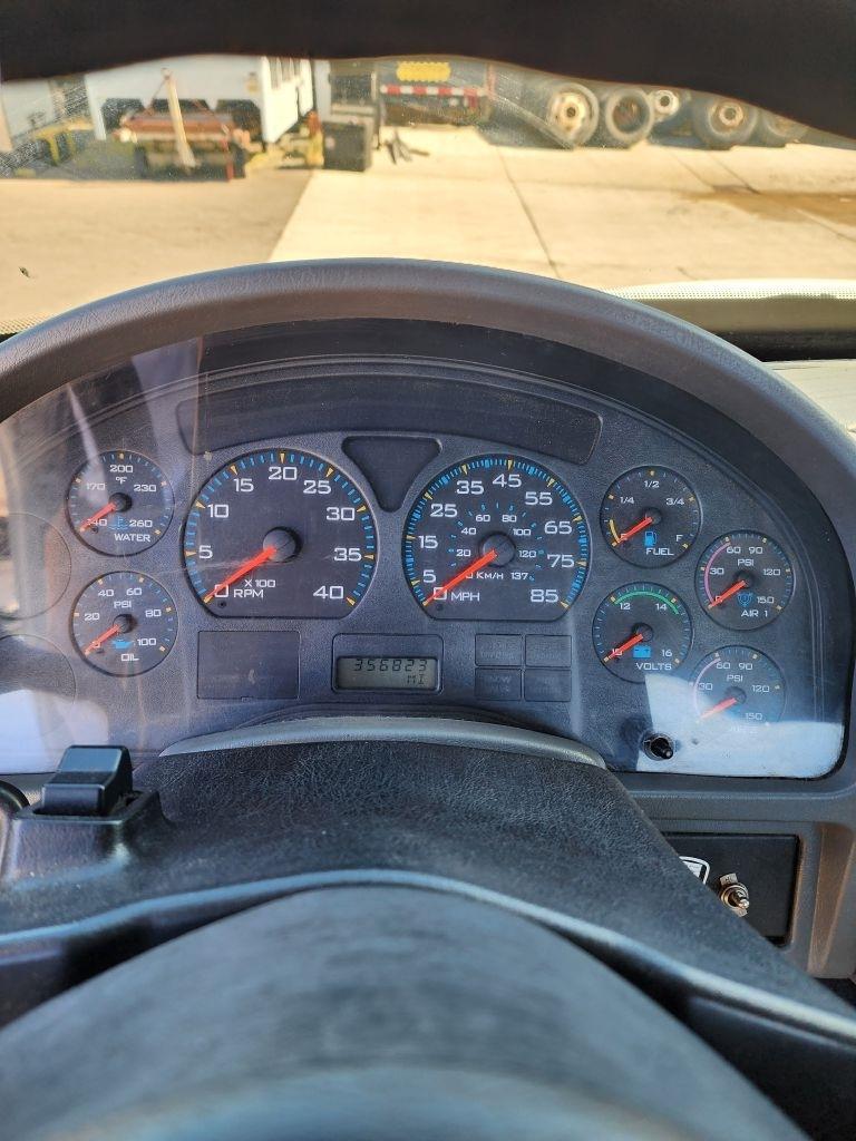 International 8600  2004