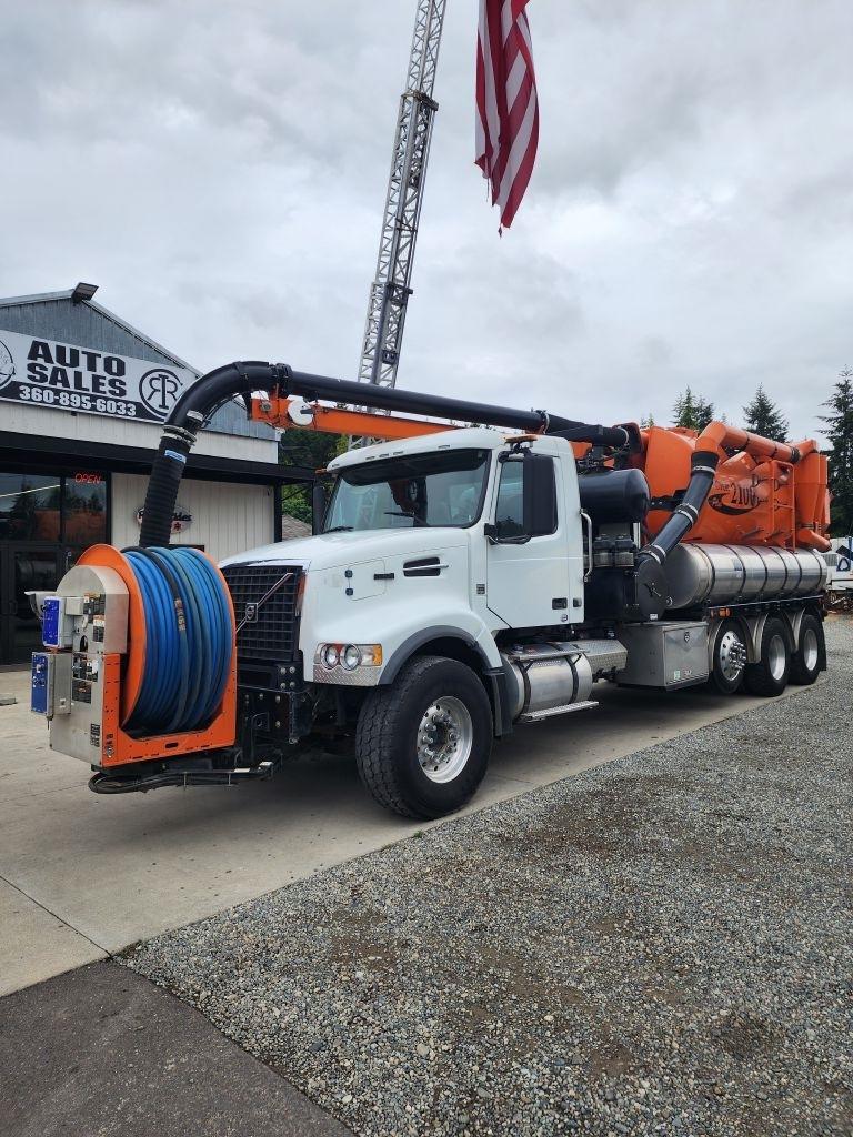 Volvo VHD  2011