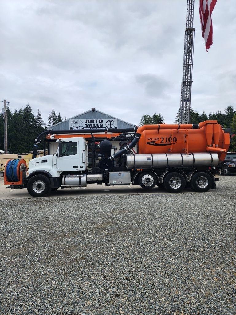 Volvo VHD  2011