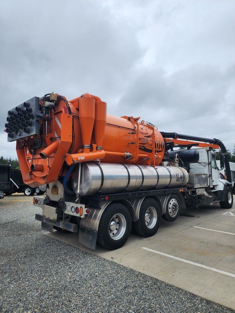 Volvo VHD  2011