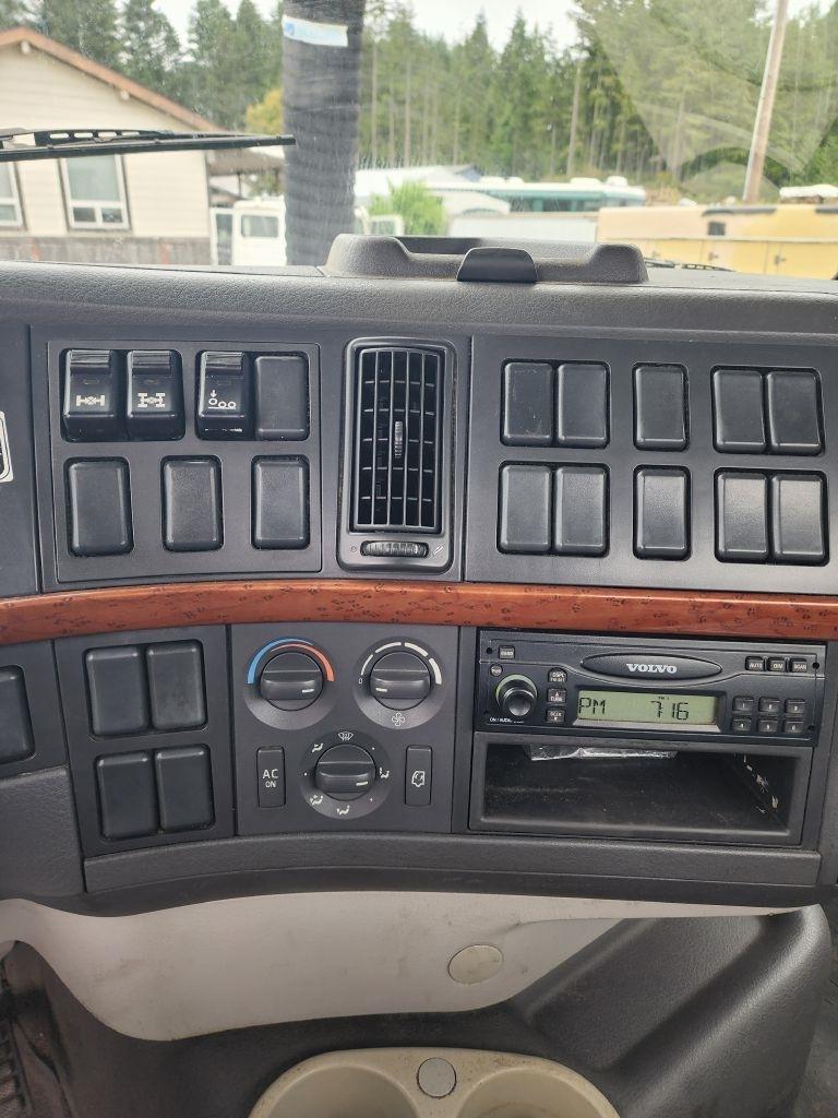 Volvo VHD  2011