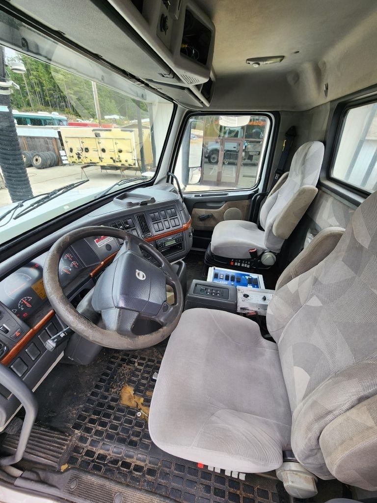 Volvo VHD  2011