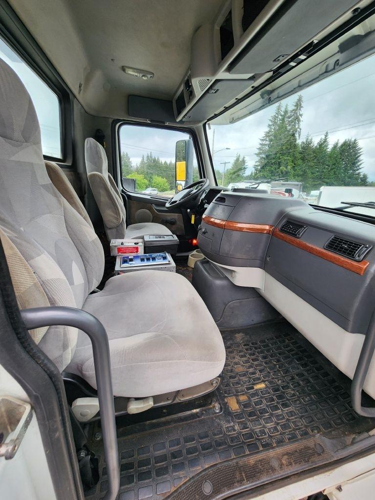 Volvo VHD  2011