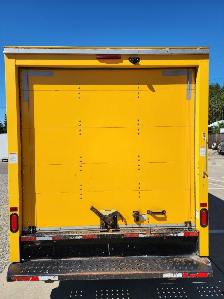 GMC Savana G3500 139 in. 2018
