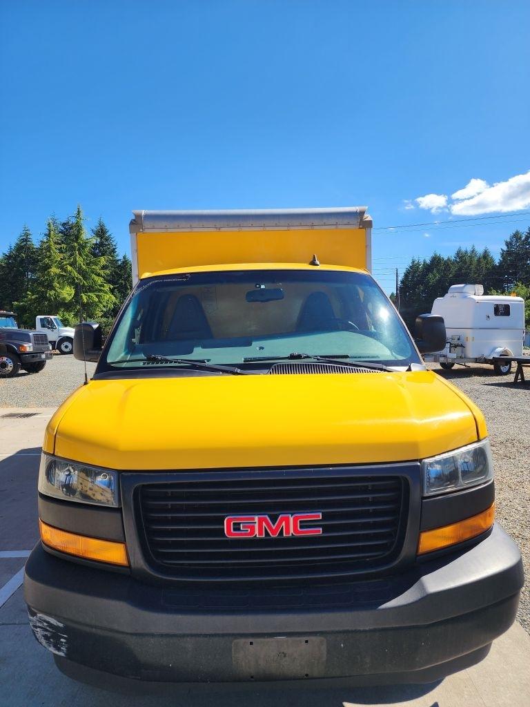 GMC Savana G3500 139 in. 2018