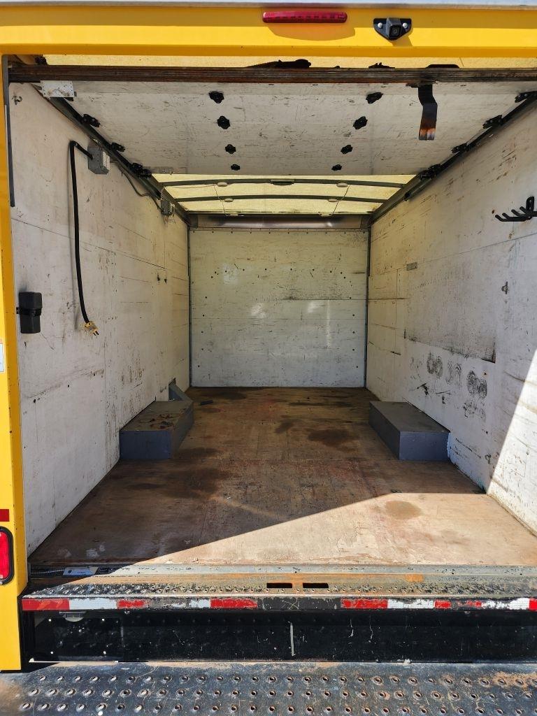 GMC Savana G3500 139 in. 2018