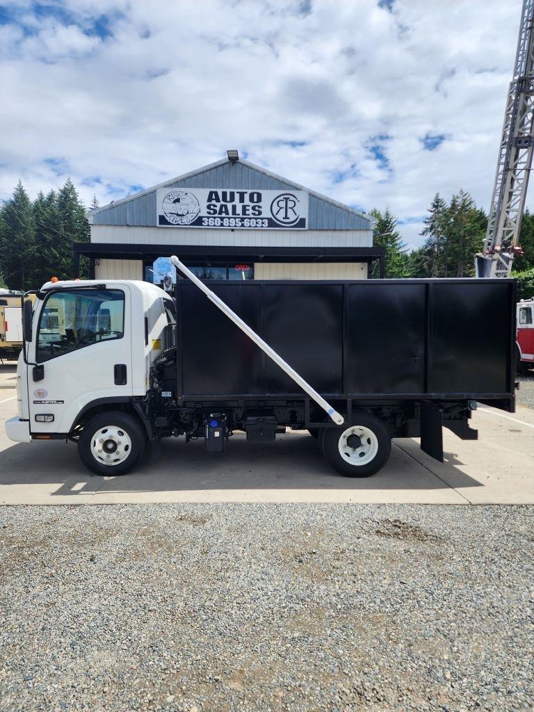 Isuzu NPR  2019