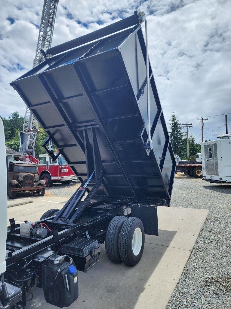 Isuzu NPR  2019