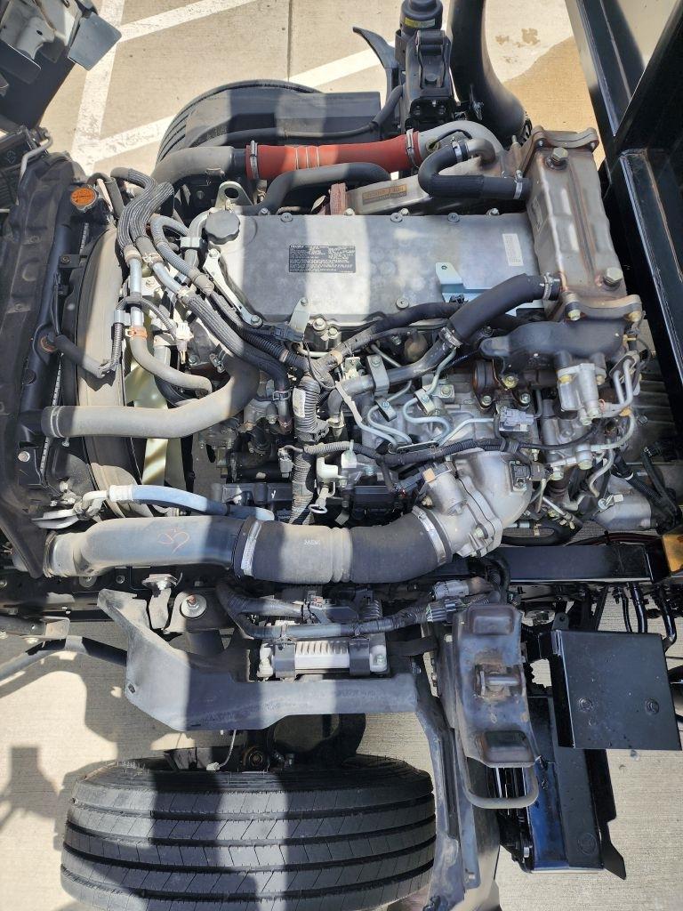 Isuzu NPR  2019
