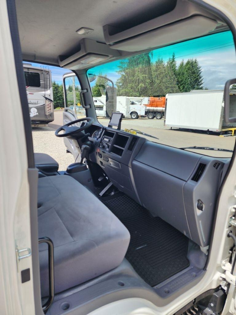 Isuzu NPR  2019